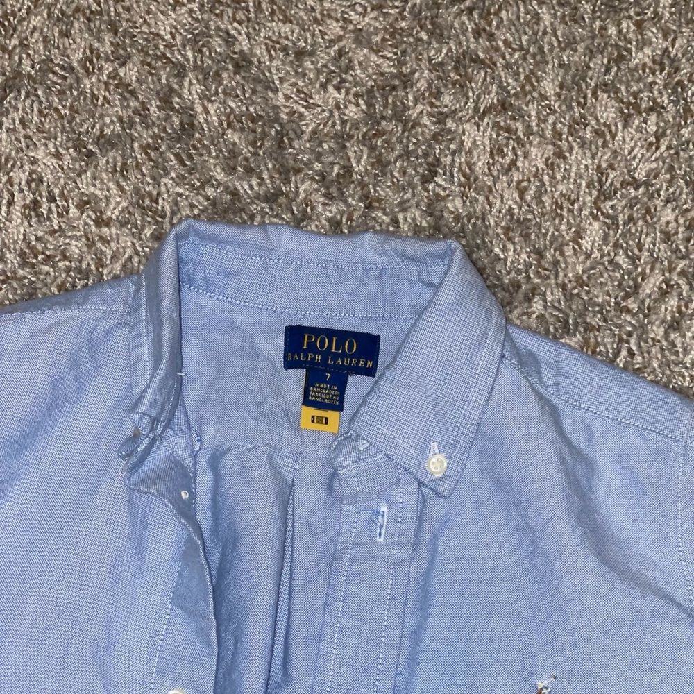 Clean light blue Kids polo size 7 - Picture 4 of 4